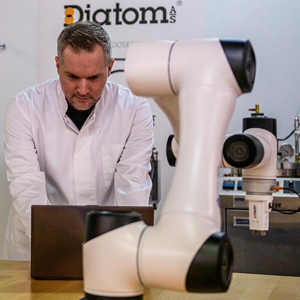 Inhouse-testcenter-diatom22.jpg Inhouse-testcenter-diatom22.jpg